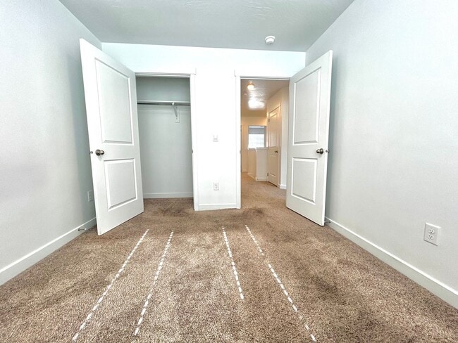 Building Photo - 317 W 2050 N