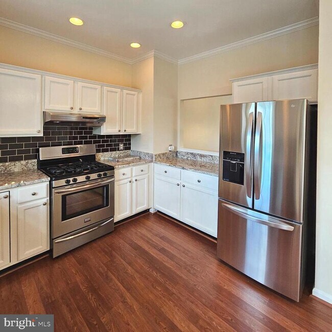 Building Photo - 45427 Baggett Terrace