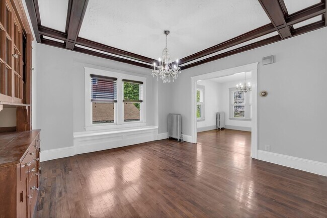 Building Photo - 8 Brantwood Rd