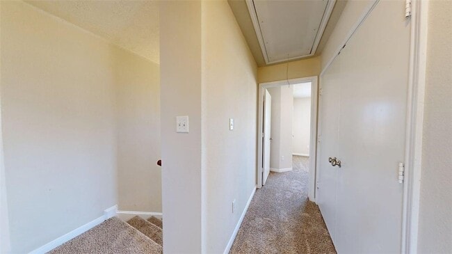 Building Photo - 4140 McFarland Dr