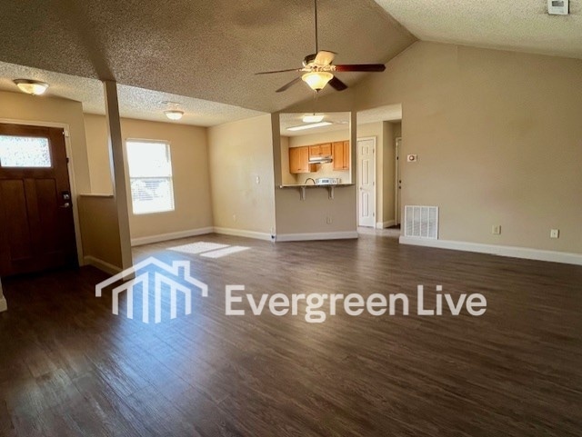 Building Photo - 101 Oakhurst Ct