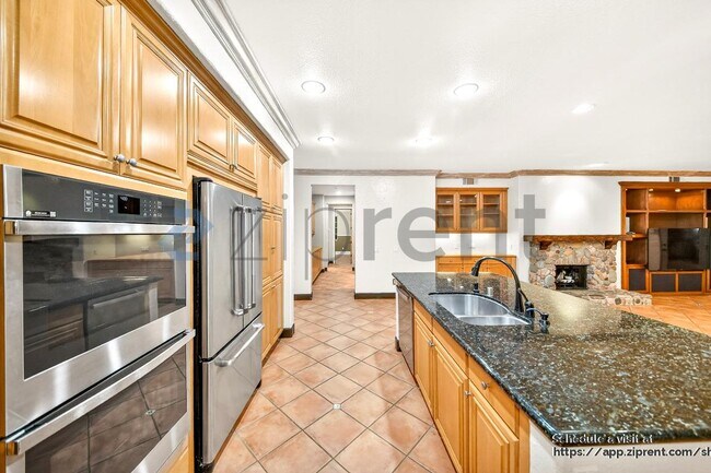 Building Photo - 1485 Clearview Cir