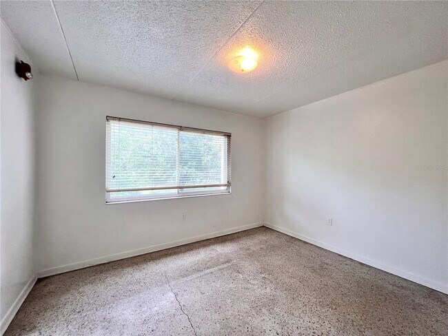 Building Photo - 1309 NW 6th St