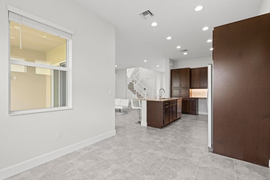 Building Photo - 13548 Spruce Pine Dr