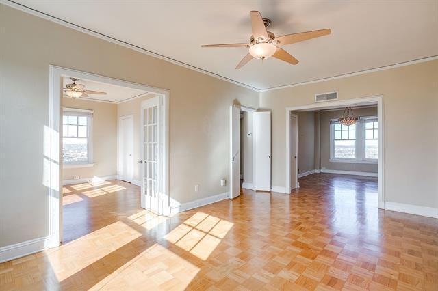 Building Photo - 2306 Park Pl Ave