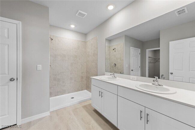 Building Photo - 3639 Crosswater Dr