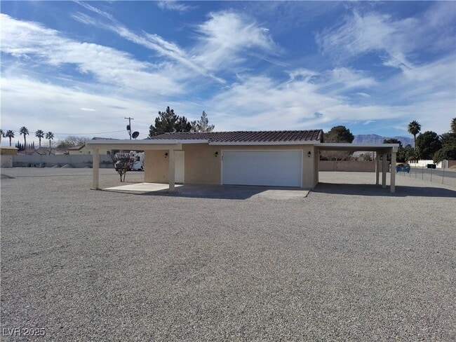 Primary Photo - 5081 N Pioneer Way