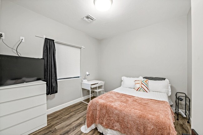 Building Photo - PRE-LEASE for August 2026 Gorgeous New Construction!