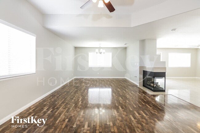 Building Photo - 9501 Forest Lily Ct