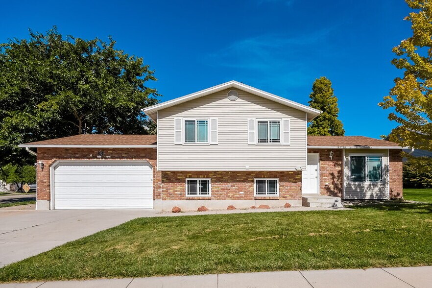 Primary Photo - 3324 W 4975 S