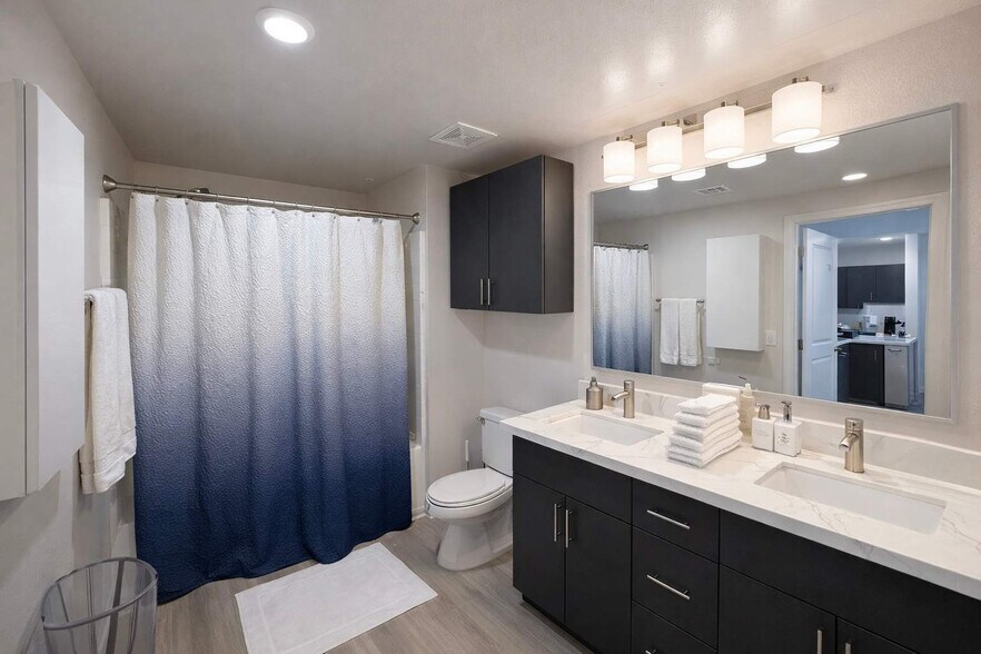 Building Photo - 1670 Kettner Blvd