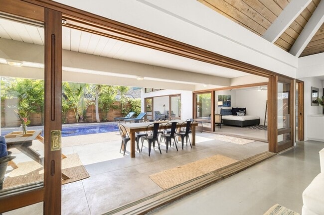 Building Photo - Elegant Home w/ Private Beach Access, Pool...