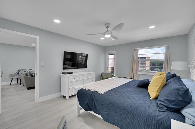 Building Photo - 2871 N Ocean Blvd