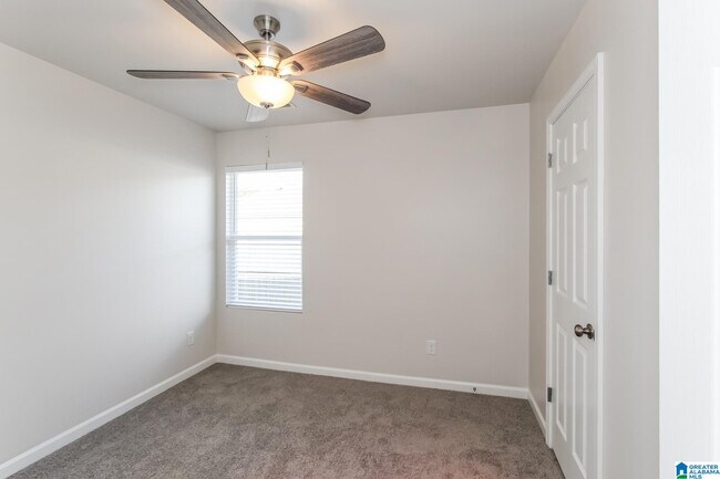 Building Photo - 304 Hidden Ct