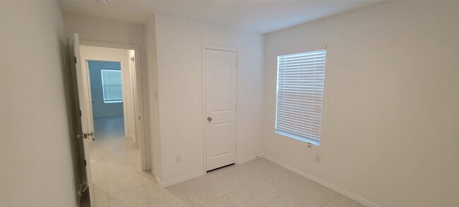 Building Photo - 2636 Turtle Dove Dr