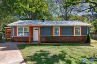 Building Photo - 3908 W Oak Way SW