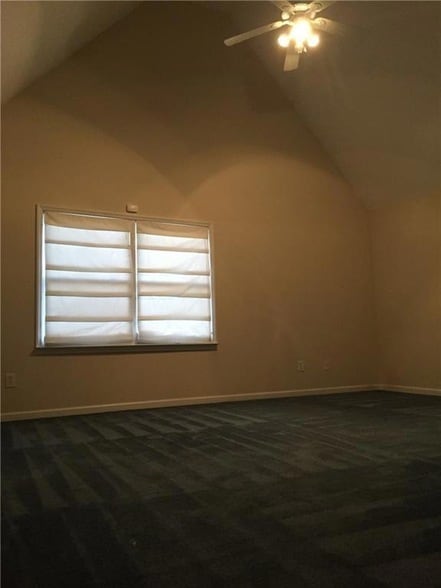 Building Photo - 685 Garibaldi St SW