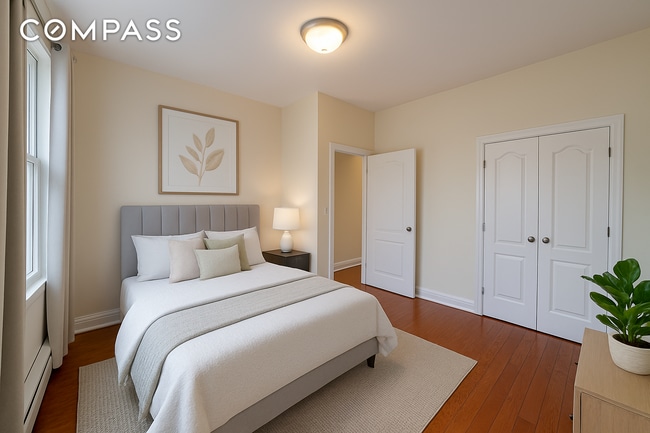 Building Photo - 37-15 Broadway