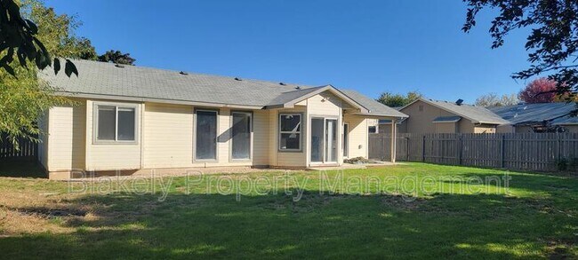 Building Photo - 2263 E Clarene St