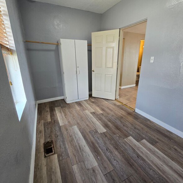 Building Photo - 732 S Colorado Ave