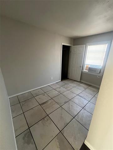 Building Photo - 5232 Encino Rd