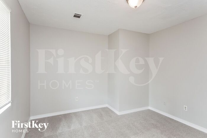 Building Photo - 2281 Briarwood Cir SW