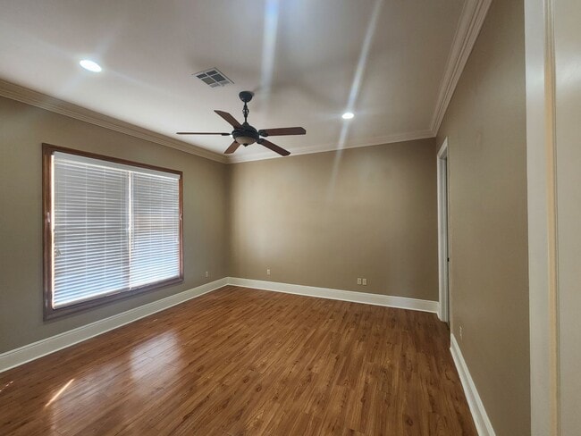 Building Photo - Beautiful 4 Bedroom Home with 3 Baths | 2,692 Sq Ft | $3,300/mo