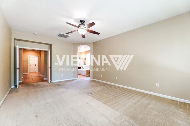 Building Photo - Beautiful 4 Bedroom Home in Gated Community