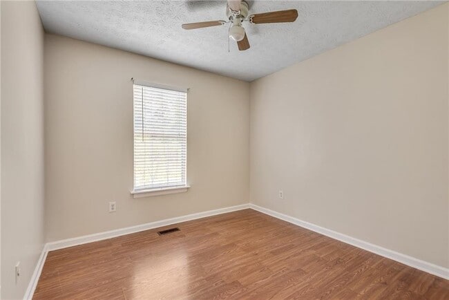 Building Photo - 3174 Benthollow Ln