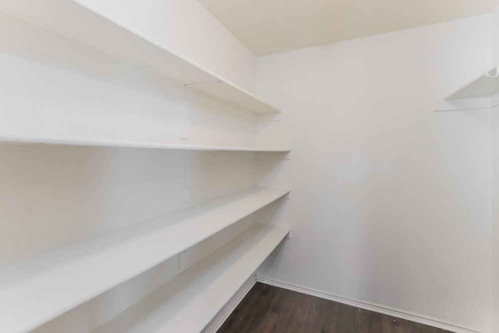 Building Photo - 2014 Gardenia Dr