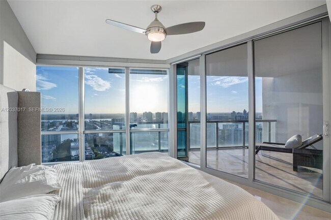 Building Photo - 17121 Collins Ave