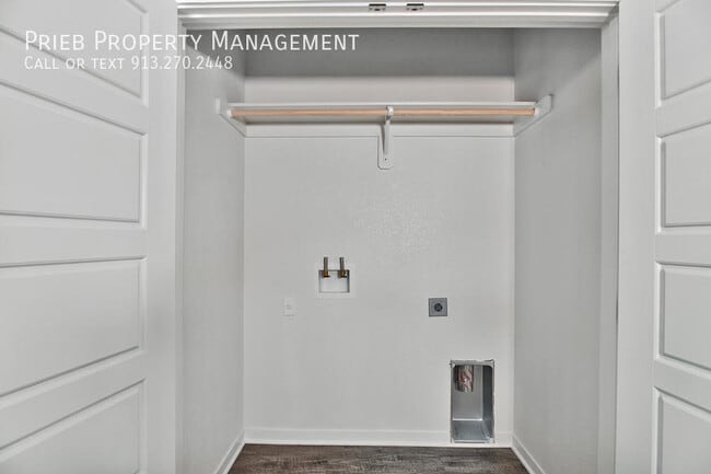 Building Photo - 31482 W 171st St