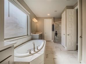 Building Photo - 3703 Canyon Dr