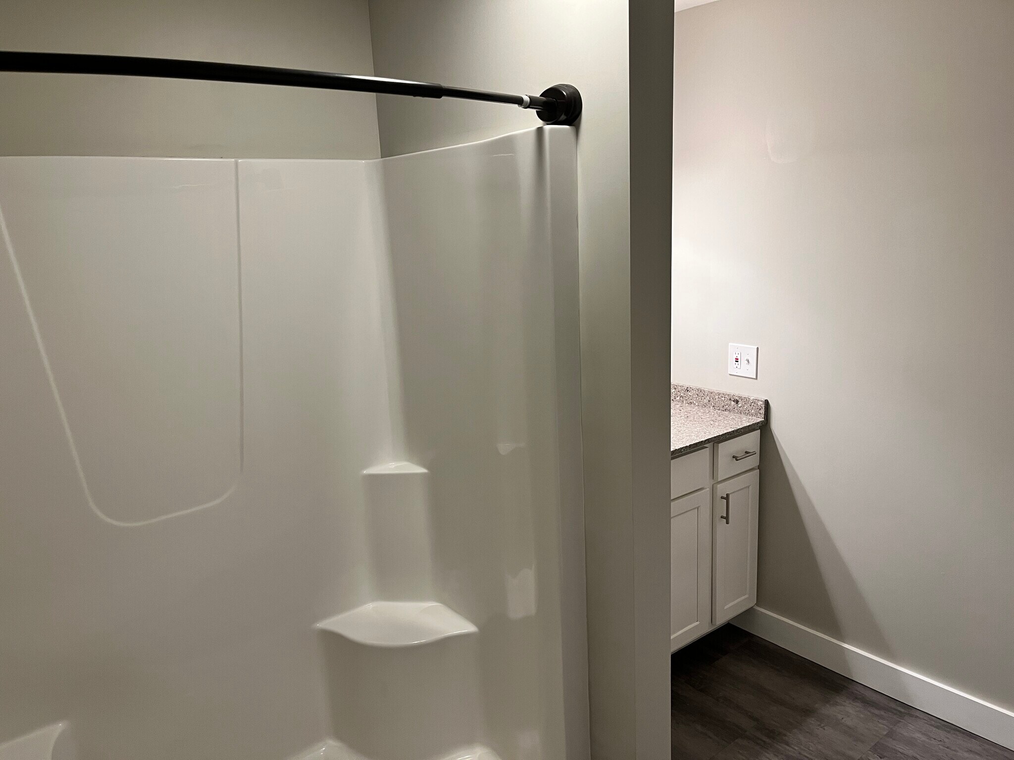 Master Bath - 108 Adams St