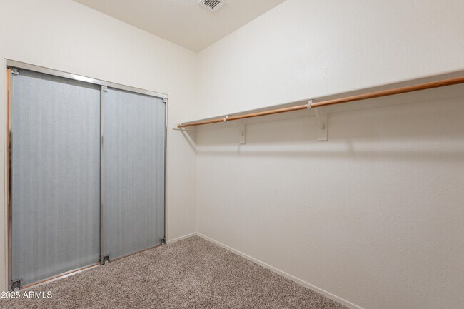 Building Photo - 1738 W Glenhaven Dr