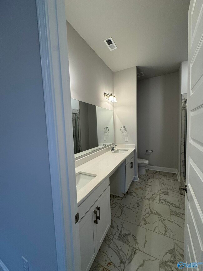 Building Photo - 131 Moss Brk Ln