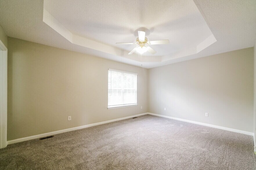 Building Photo - 5697 Newburn Ct