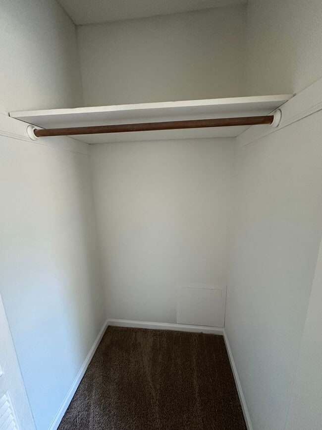Building Photo - 3 Bed / 2 Bath Home – $1,675/mo | 1,188 Sq...