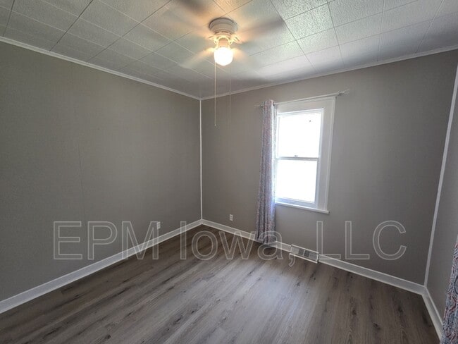 Building Photo - 1124 Kern St