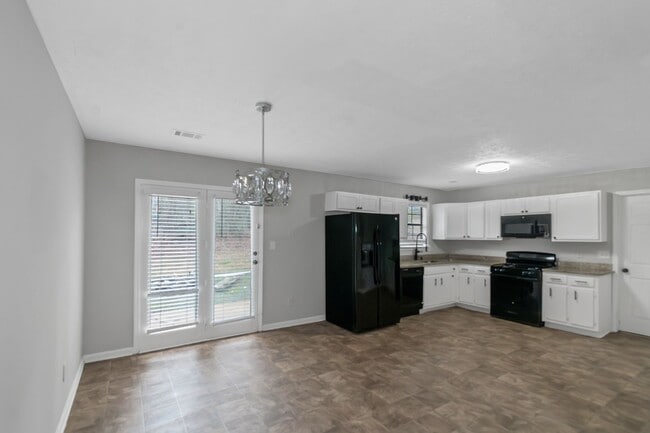 Building Photo - 321 Summerwood Ln