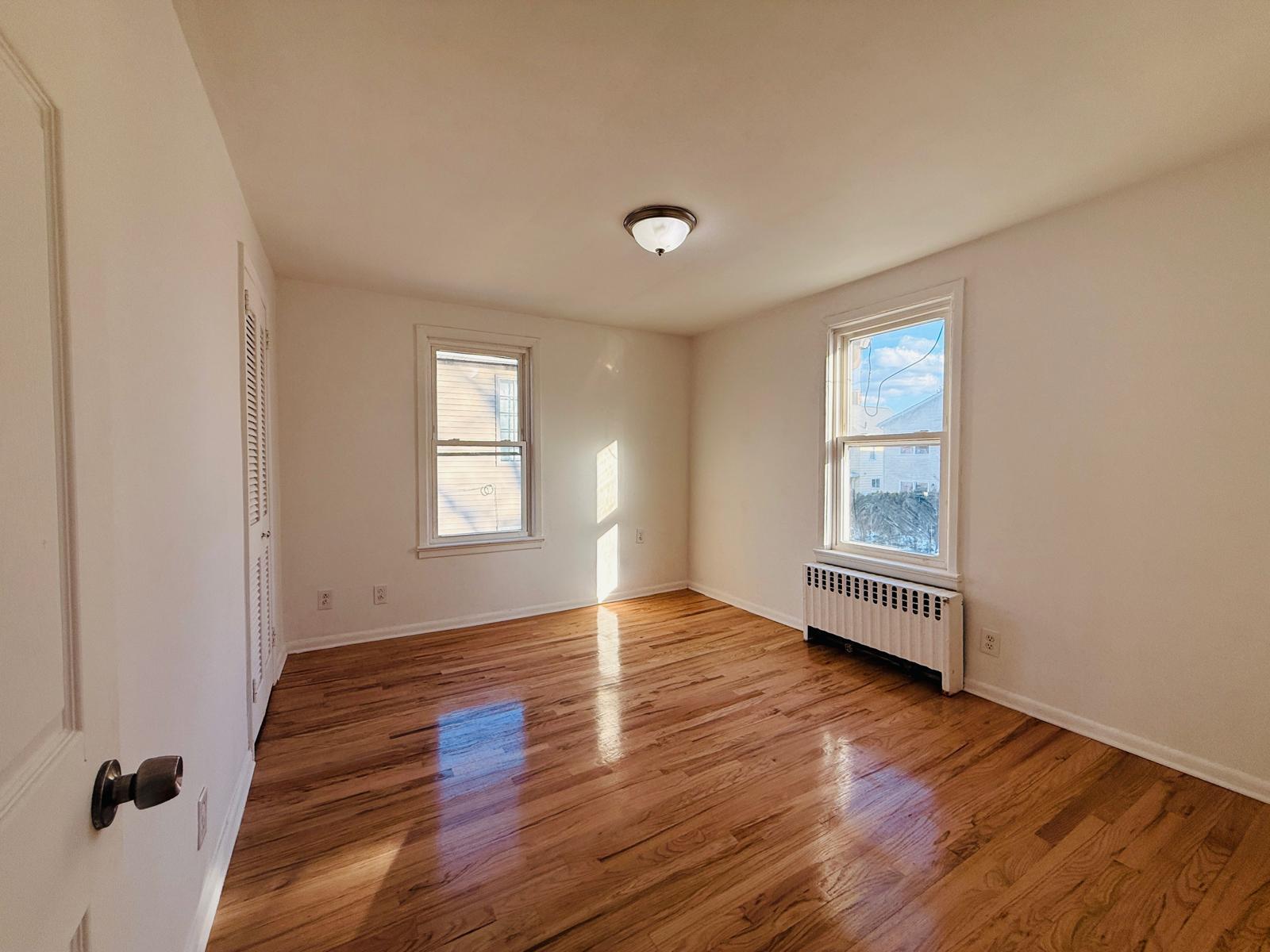 Building Photo - 86 W Main St