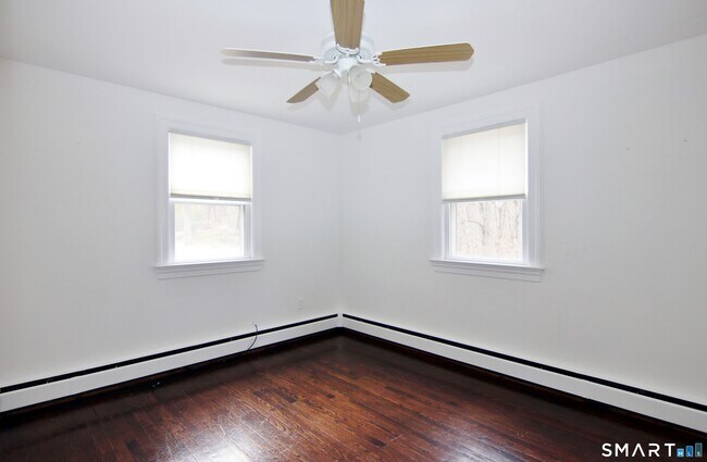 Building Photo - 37 Glen Ave