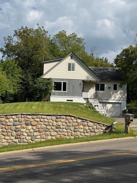 Building Photo - 3482 Sioux Dr