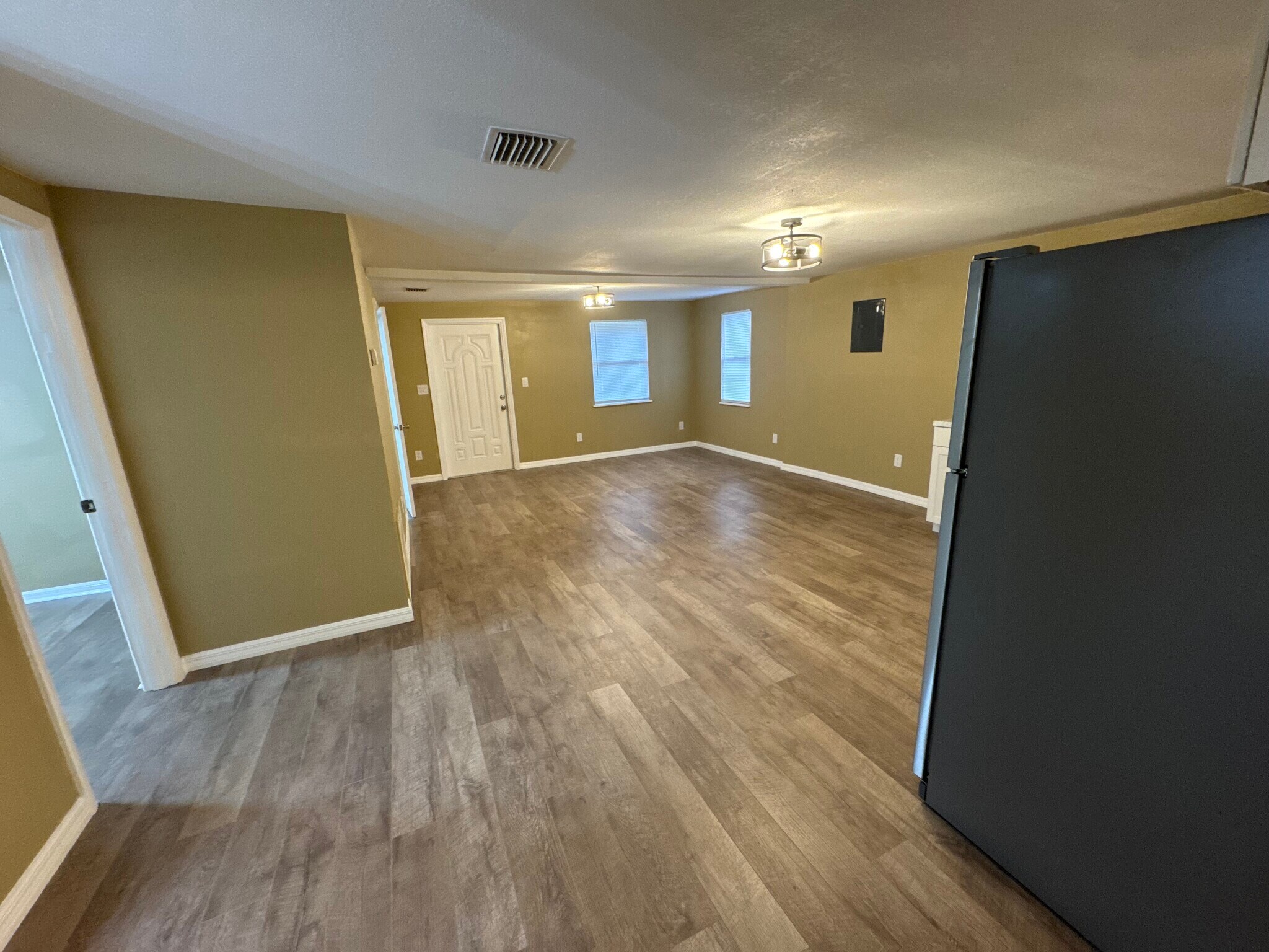 Main living area - 721 NW 22nd St