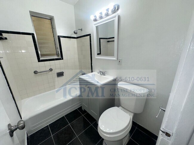 Building Photo - The perfect 3/1 single home in Pompano Beach - Washer and Dryer in unit!