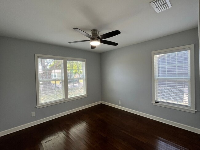 Building Photo - CENTRAL CITY TWO BEDROOM ONE BATH HOUSE!
