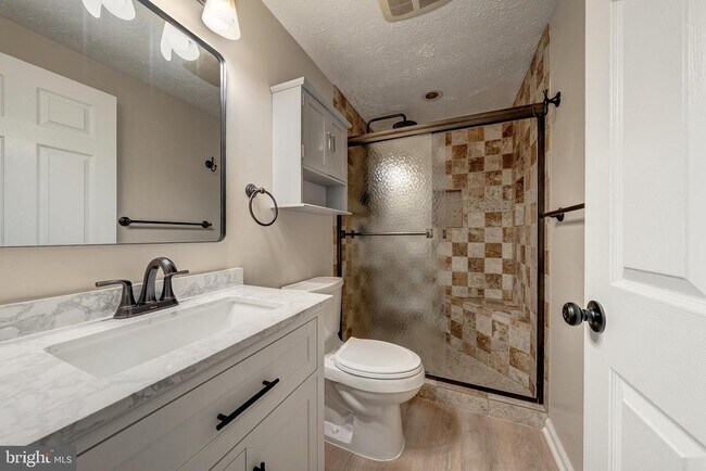 Building Photo - 9802 Brightlea Dr