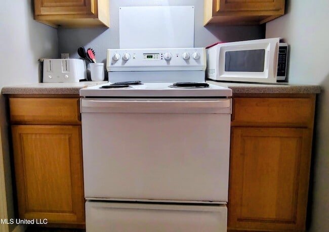 Building Photo - 5080 Gautier Vancleave Rd