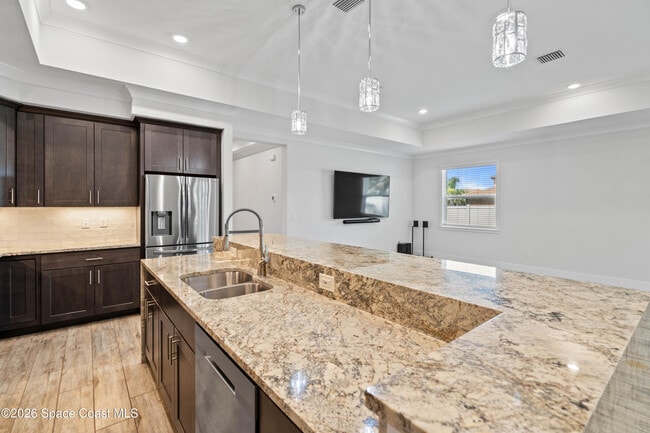 Building Photo - 82 Hubble Ln