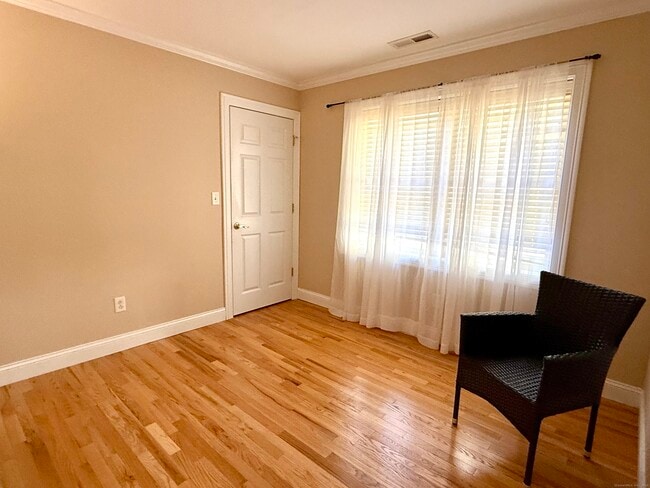 Building Photo - 55 Stetson Pl